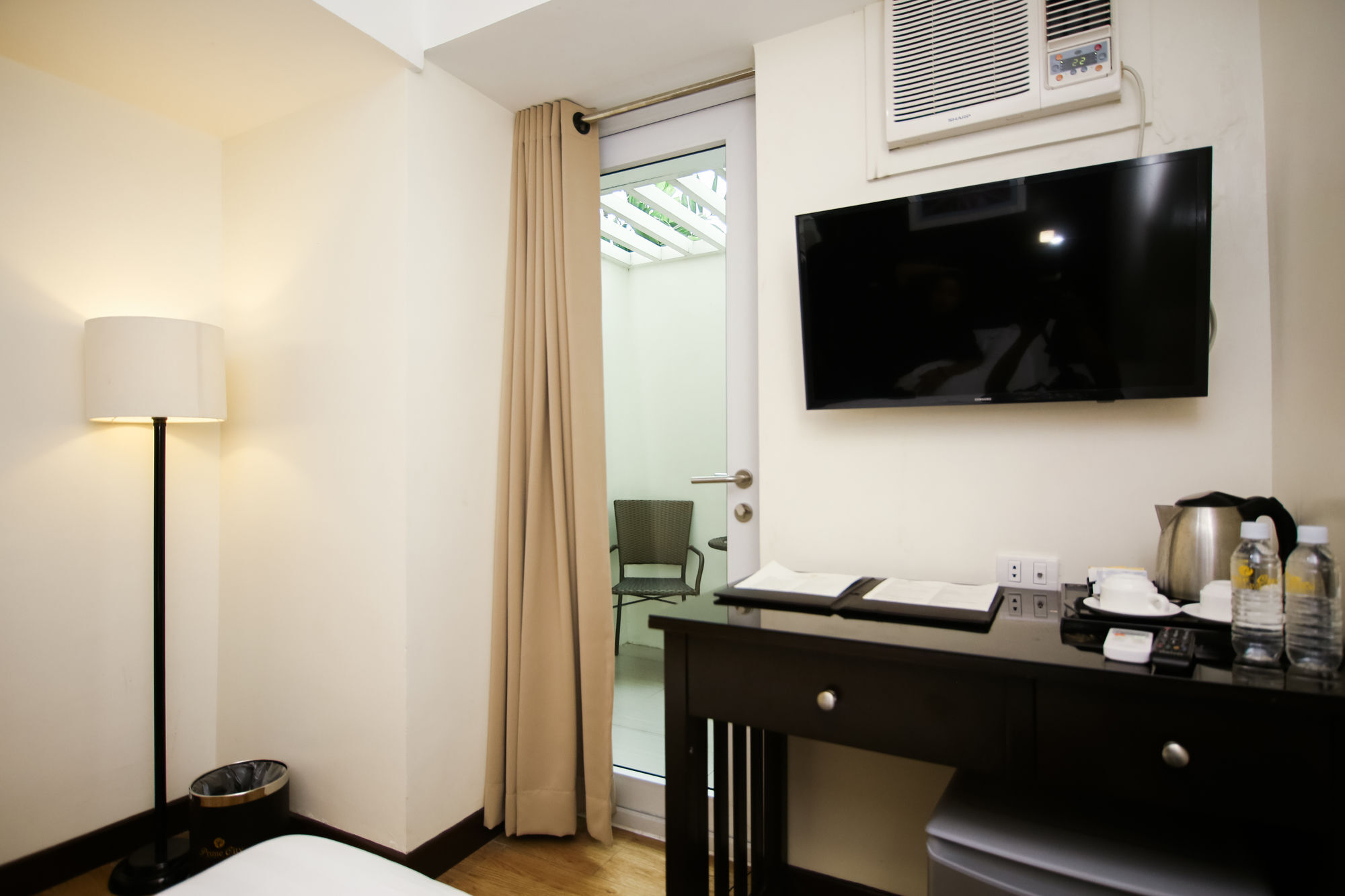 Prime City Resort Hotel Angeles Kültér fotó